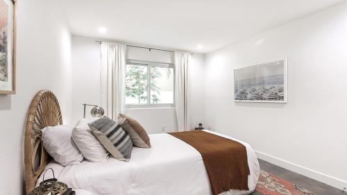 Private Rooftop 3 Bedrooms Remodeled Townhome