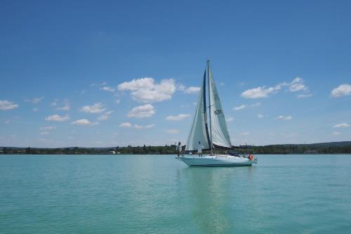 Egyszervolt Major Balatonőszöd (Egyszervolt Major Balatonoszod) in บาลาตอนเซเมส