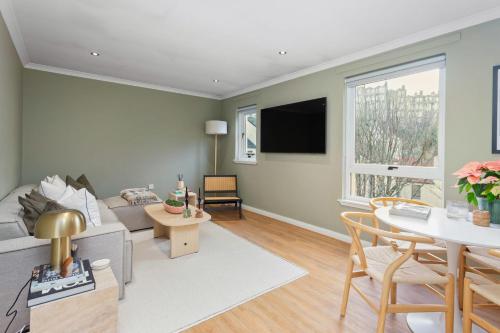 Edinburgh City Centre Dean Village 1 Bed Apartment