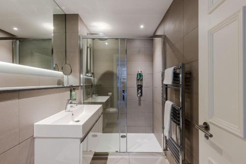 Dragon Suites - Edinburgh City Centre 2 Bed Apartment, Edinburgh (fotografie 8)