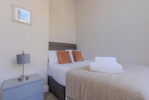 Dragon Suites - Edinburgh City Centre 2 Bed Apartment 5