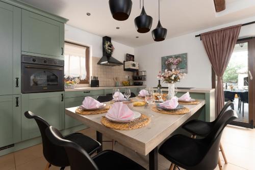 Romantic villa with pool, surrounded by greenery in complete privacy-by TRAVELER tourist agency Krk  in Sveti Ivan Dobrinjski