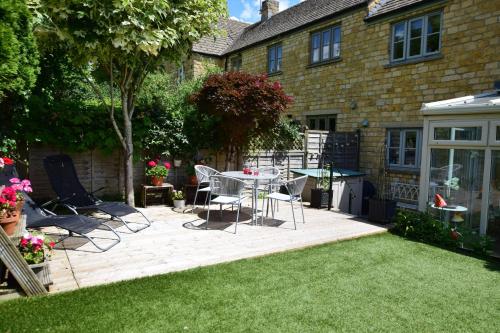 A szálláshely kívülről, Little Shrublands in Blockley