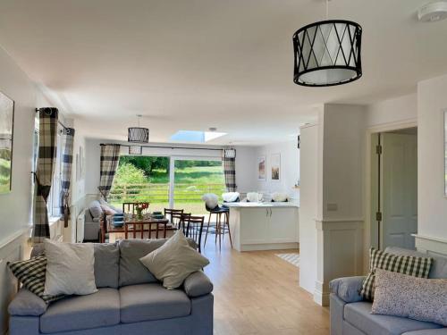 Ballyknocken Cottage in 拉特紐