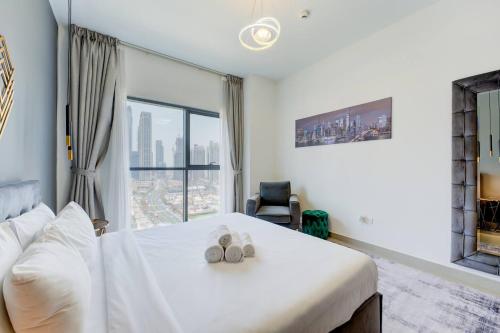 LUXFolio Retreats - Stunning Full Burj View - main image