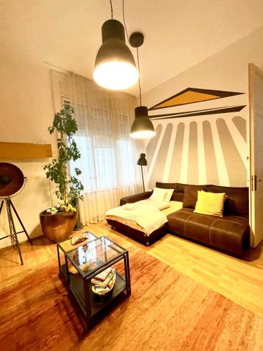 Amber Pearl Apartment 2 rooms and 2 bathrooms at Kálvin Square, Budapest (photo 6)