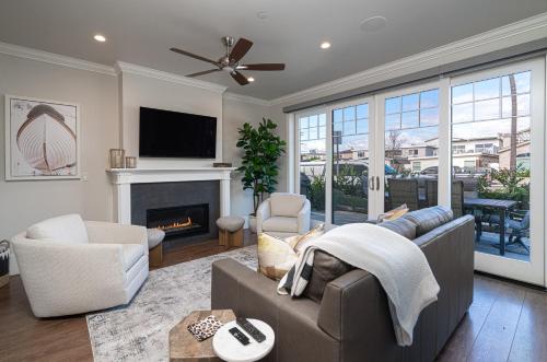 1225 W Balboa Blvd A in Newport Beach, USA