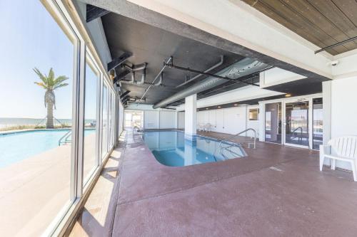 Royal Palms Condominiums - Sundance