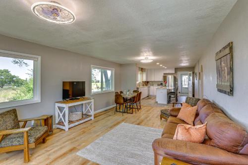 Charming Dolores Home with Mountain Views and Fire Pit in Dolores, USA