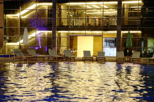 Piscina, Layali Al Shams in Aanjar