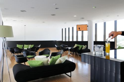 Bar/lounge, Open Village Sports Hotel & Spa Club in Guimaraes
