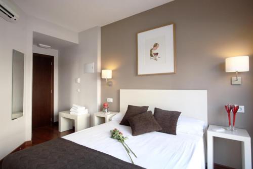 Dormavalencia Hostel Regne - image 2