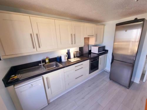 Picture of Sea Views, Big 2 Bed Flat Close To Beach & Harbour