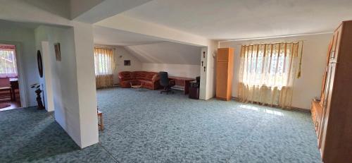 La mama Miha in Agigea