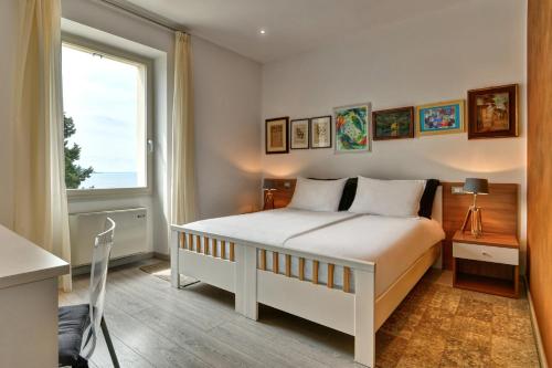 1 queen bed