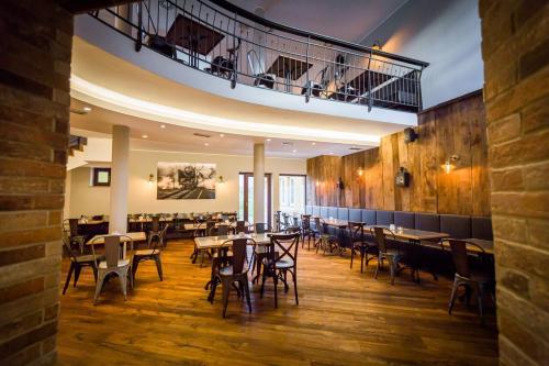 Restoran, Penzion Plac ob zeleznici in Loce