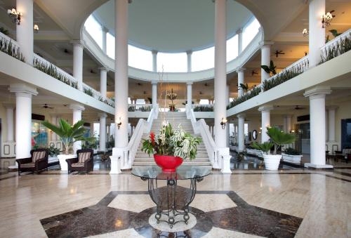 The Signature Level at Grand Palladium Lady Hamilton Resort & Spa - All Inclusive in Montego Bay