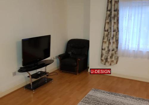 N22 Apartment at Wood Green - Sleeps up to 5 - image 12