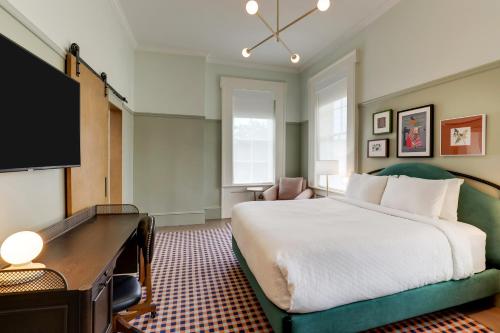 Standard King Room