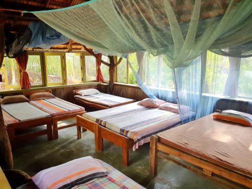 1 twin bed