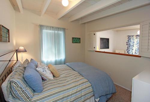 308 Anade Ave in Newport Beach, USA