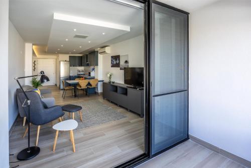 Deluxe Seaview Apartment 5