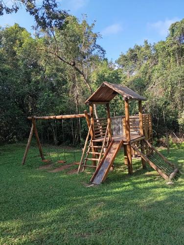 Spēļu laukums, Pousada e Camping Claro Casa de Pedra de Delfinópolis -MG (Pousada e Camping Claro Casa de Pedra de Delfinopolis -MG) in Delfinopolisa