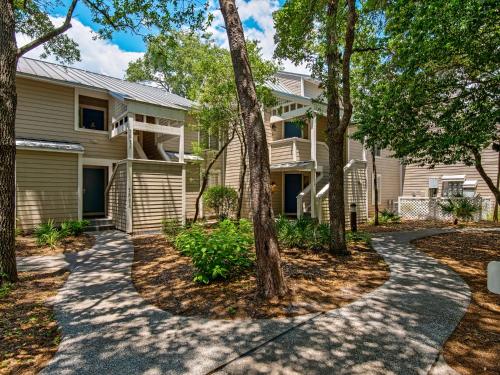 Hidden Dunes Cottage 213 by Newman-Dailey in Destin (FL)