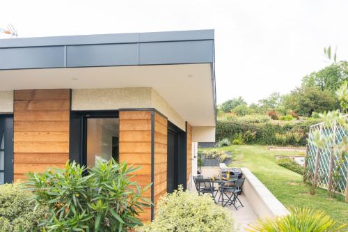 Joli T1 Bis avec Chambre - Cuisine - Salle de Bain 3