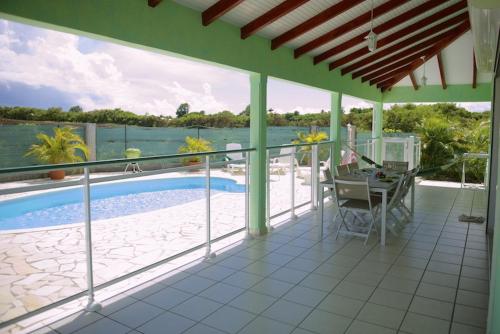 3 bedrooms, 4 beds