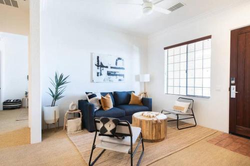 The Monarch - Chic 1BR Pools and Views in Old Town La Quinta