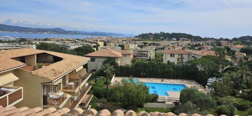 Cozy studio with balcony and communal pool - Location saisonnière - Saint-Tropez
