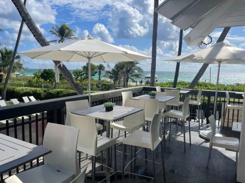 Ocean front 2 Bedroom and 2 Bathroom apartment at The Alexander Resort 1