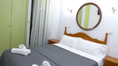 HOSTAL CANDELEDA - image 11