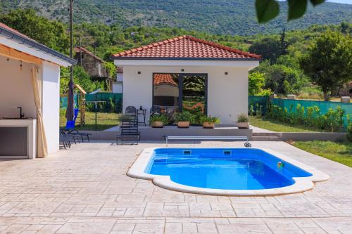 Viesnīcas āriene, Country side Villa Mila in Drniš