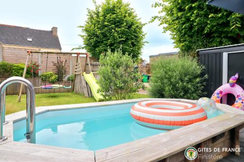 Magnifique demeure à 15 min des plages 12 adultes gîte à louer Quilimerien