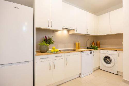 Kitchen, Vallecas Apartments in Villa de Vallecas