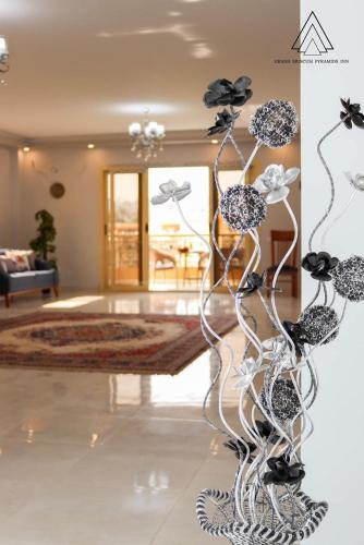Luca Pyramids Inn - image 11