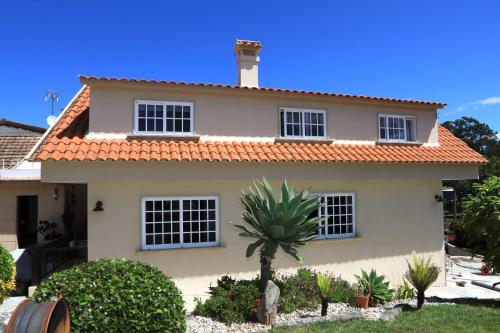 Casa familiar cerca de playa América