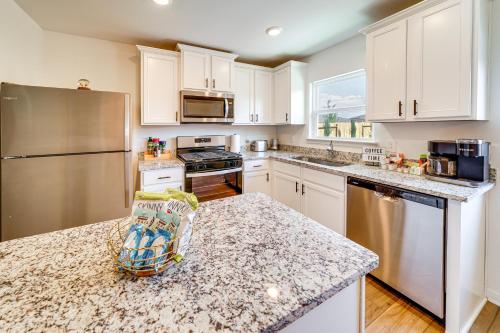 Lovely San Antonio Vacation Rental with Private Yard in San Antonio, USA