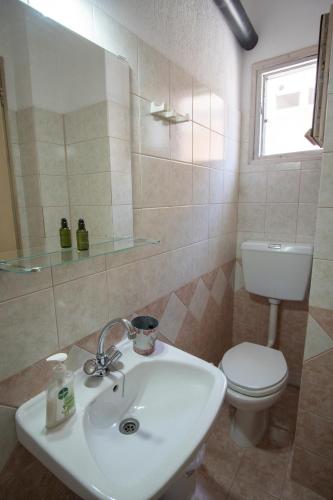 Violetta Apartments 5