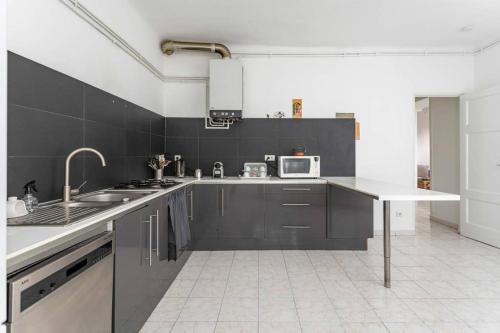 appartement 120M2 plage des catalans, Marseille (photo 3)