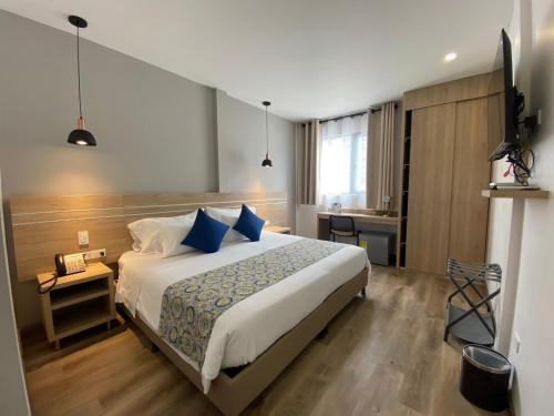 574505929 EcoHub Hotel Medellin