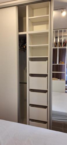 Apartment image 5