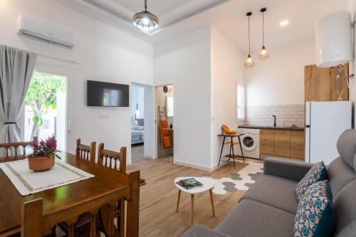 Two-Bedroom House image 1
