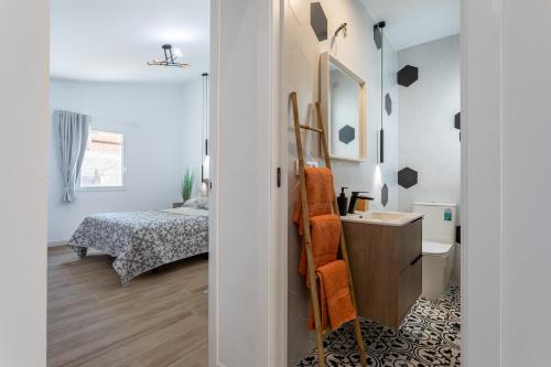 Two-Bedroom House image 5