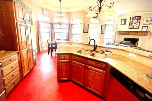 Luxury home in Wichita Falls, USA
