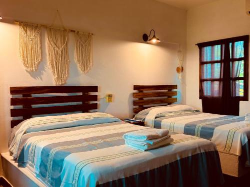 2 double beds
