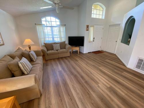 Golf Course Views South Facing Pool Villa in Haines City, USA