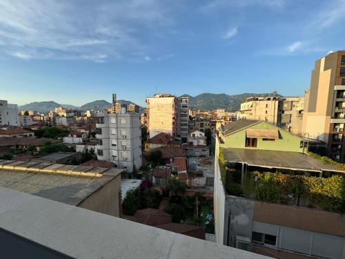 Luxury City Center with Balcony Apt21 - image 5